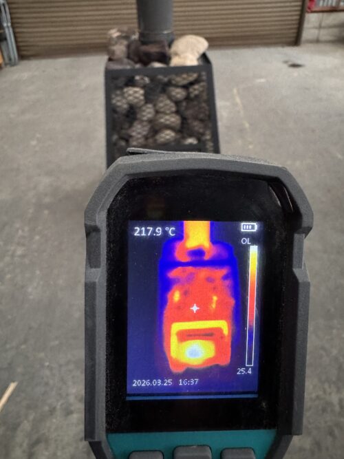 サーモカメラ 石表面温度